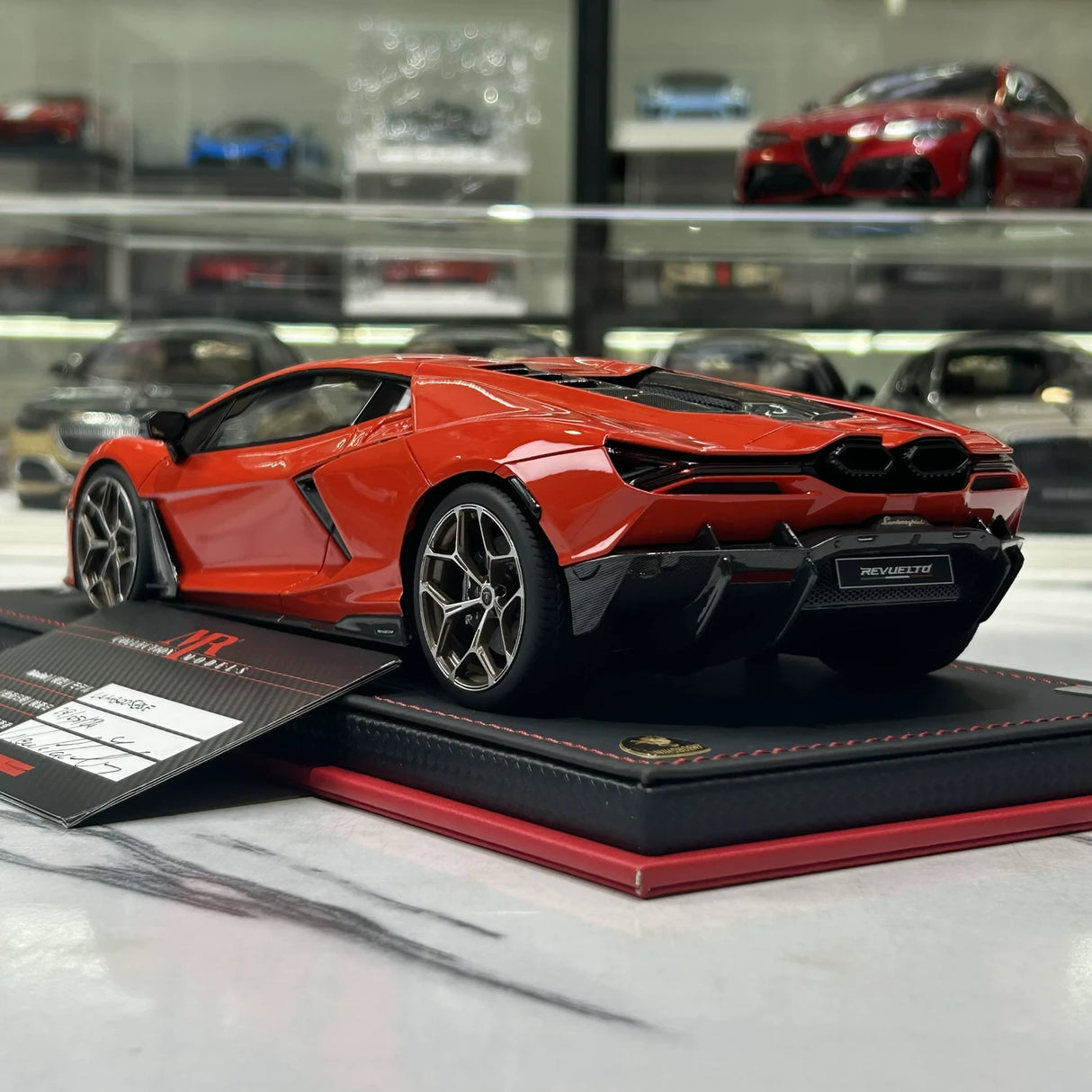 مجموعة MR Lamborghini 2024 Revuelto أورانج 1:18 – نموذج راتنج قابل للجمع (MR Collection)