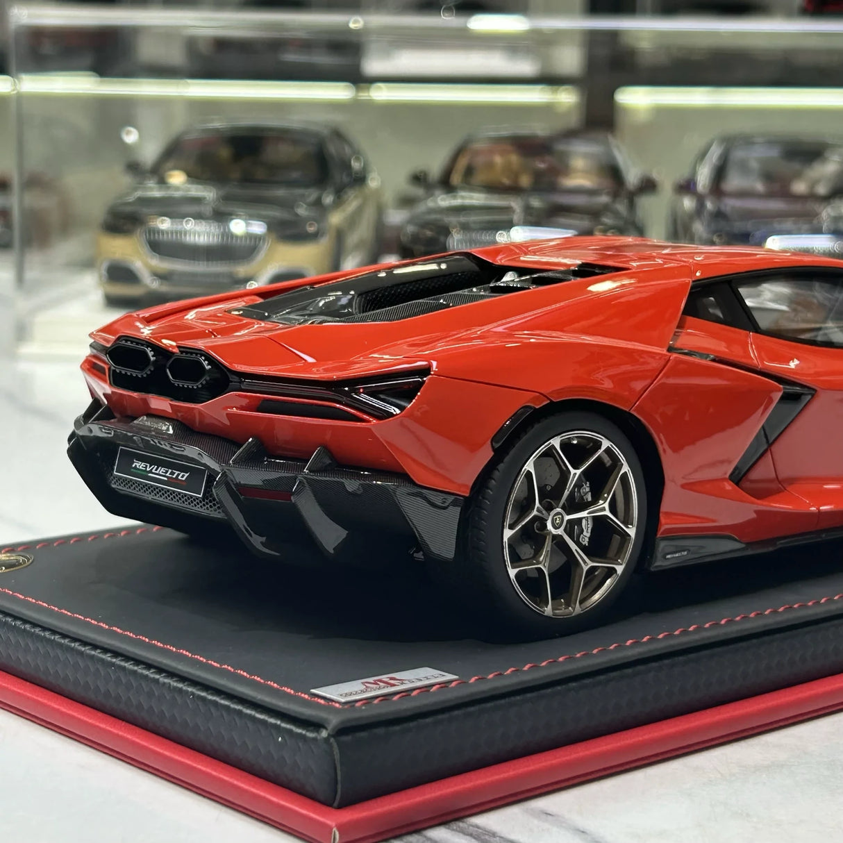 مجموعة MR Lamborghini 2024 Revuelto أورانج 1:18 – نموذج راتنج قابل للجمع (MR Collection)
