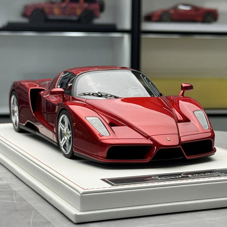 MW Model Ferrari 2002 Enzo Metal Red 1:18 – Resina da collezione in resina