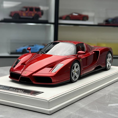 MW Model Ferrari 2002 Enzo Metal Red 1:18 – Resina da collezione in resina