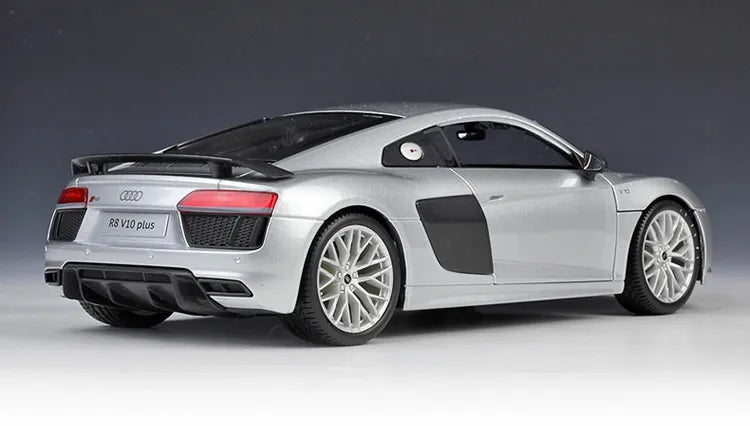 [Maisto] 1:18 Audi 2015 R8 Type 4S Blue Model Car Die-Cast