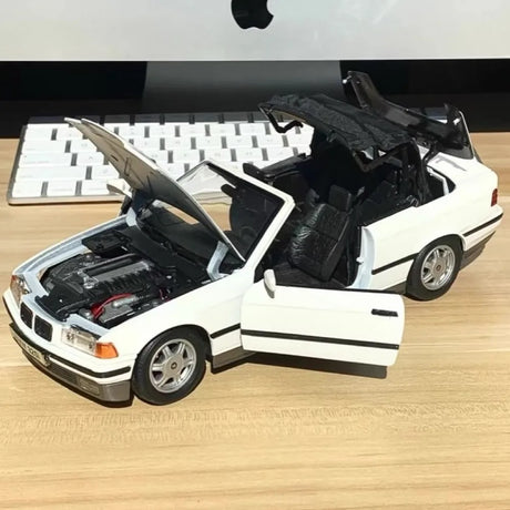 [Maisto] 1:18 BMW 1993 325i E36 Cabriolet White Model Car Die-Cast