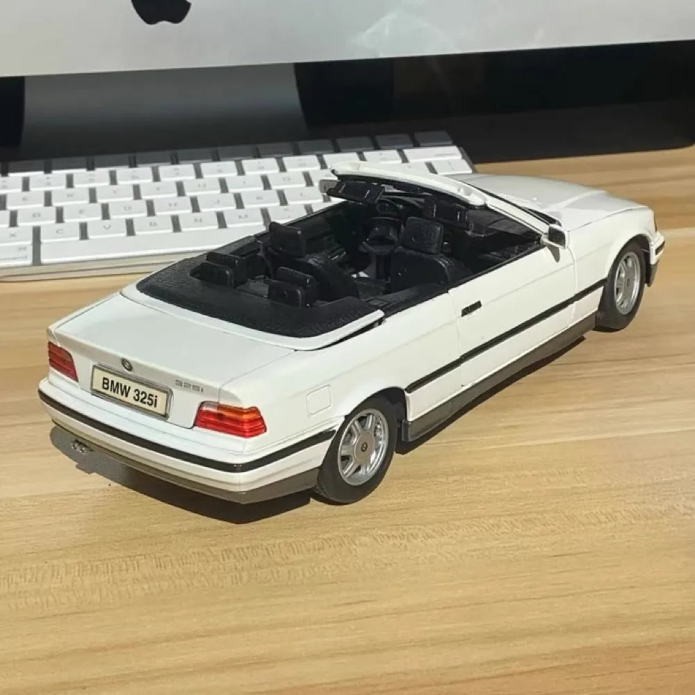 [Maisto] 1:18 BMW 1993 325i E36 Cabriolet White Model Car Die-Cast