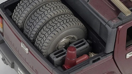 [Maisto] 1:18 Hummer 2005 H2 SUT Red Model Car Die-Cast