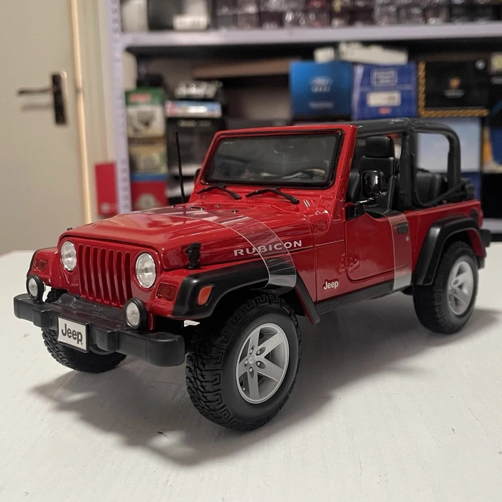 [Maisto] 1:18 Jeep 2004 Wrangler Rubicon Red Model Car Die-Cast