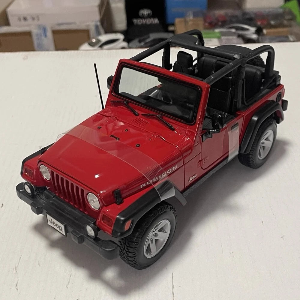 [Maisto] 1:18 Jeep 2004 Wrangler Rubicon Red Model Car Die-Cast