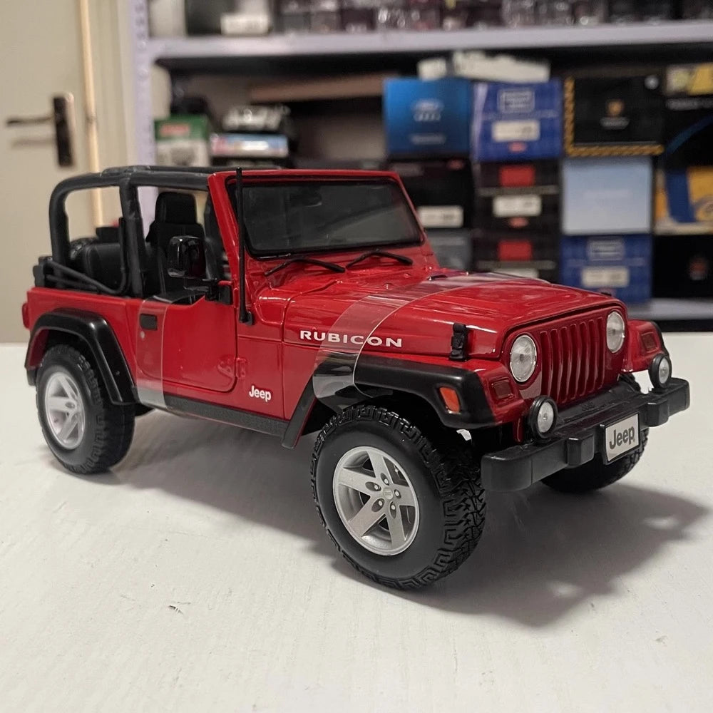 [Maisto] 1:18 Jeep 2004 Wrangler Rubicon Red Model Car Die-Cast