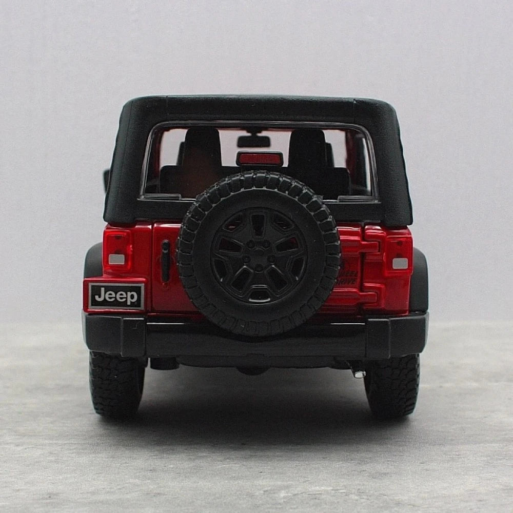 [Maisto] 1:18 Jeep 2014 Wrangler Red Model Car Die-Cast
