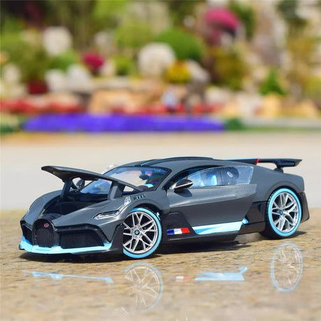 [Maisto] 1:24 Bugatti 2019 Divo Gray Model Car Die-Cast