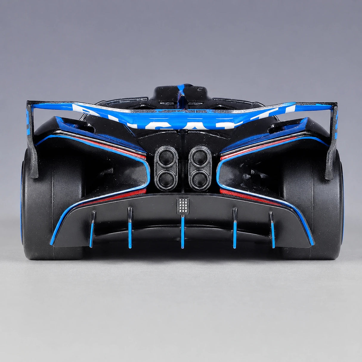 [Maisto] 1:24 Bugatti 2021 Bolide Blue Model Car Die-Cast