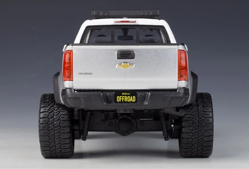 [Maisto] 1:24 Chevrolet 2017 Colorado ZR2 Off-Road White Model Car Die-Cast