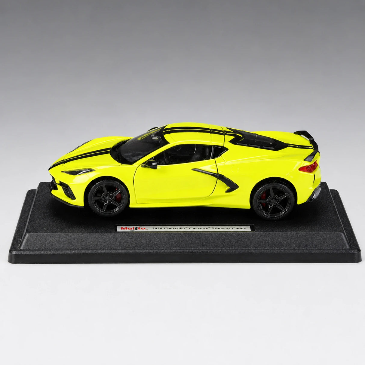 [Maisto] 1:24 Chevrolet 2020 Corvette Stingray Green Model Car Die-Cast