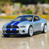 [Maisto] 1:24 Ford 2014 Mustang Street Racer Silver Model Car Die-Cast
