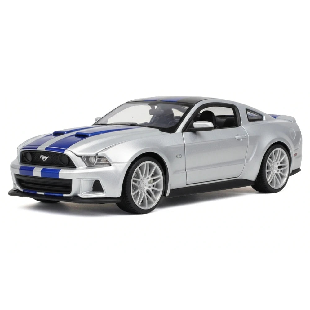 [Maisto] 1:24 Ford 2014 Mustang Street Racer Silver Model Car Die-Cast