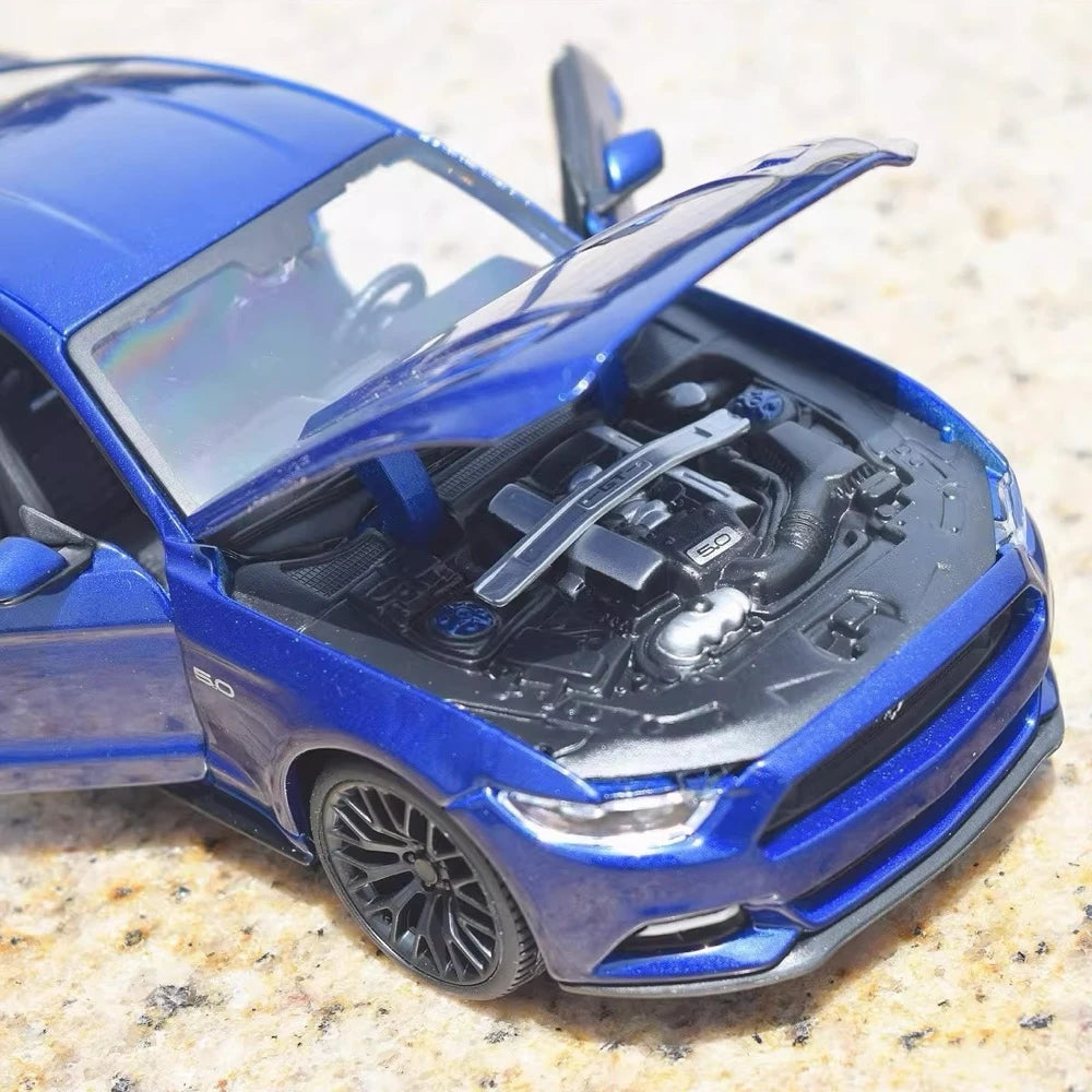 [Maisto] 1:24 Ford 2015 Mustang GT Blue Model Car Die-Cast