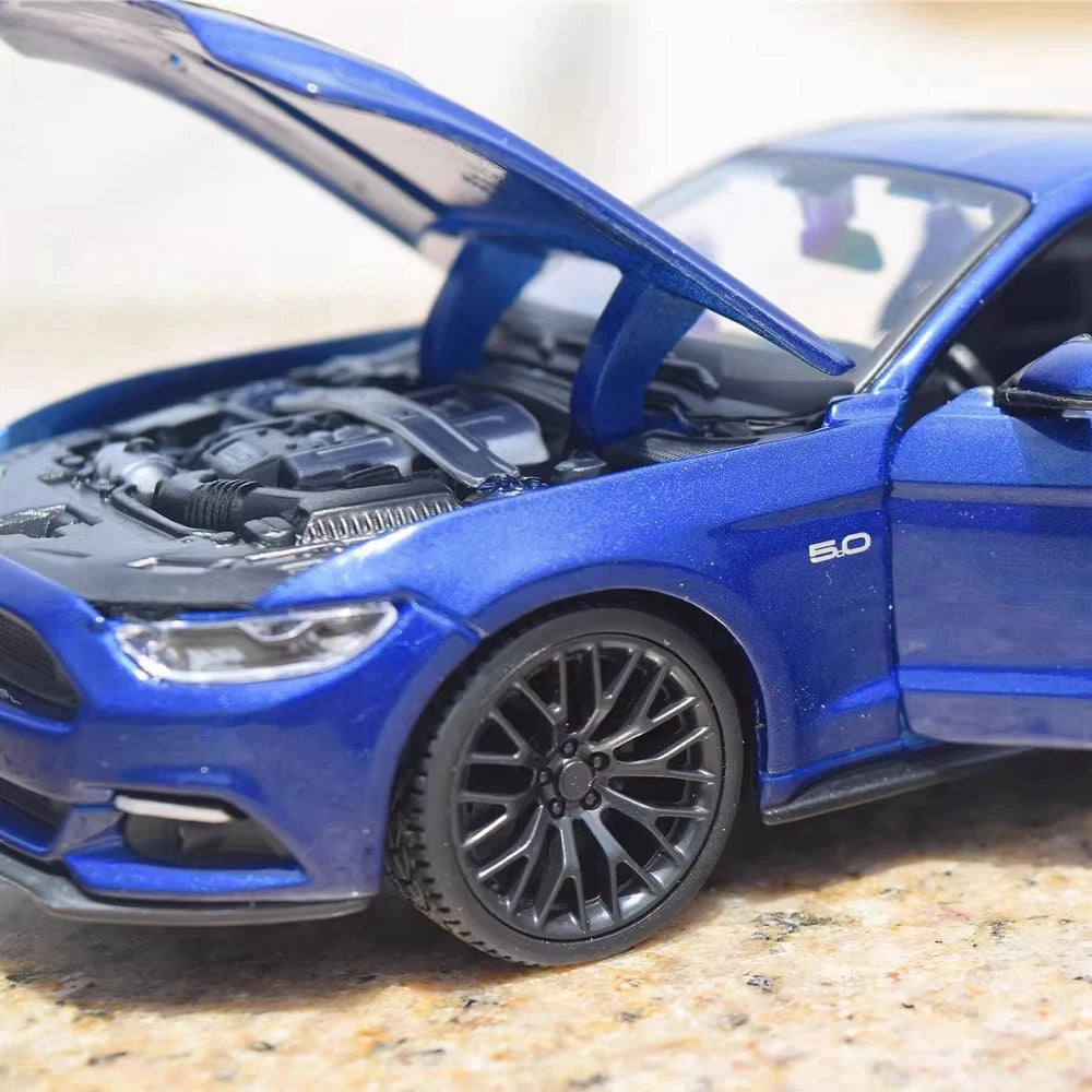 [Maisto] 1:24 Ford 2015 Mustang GT Blue Model Car Die-Cast