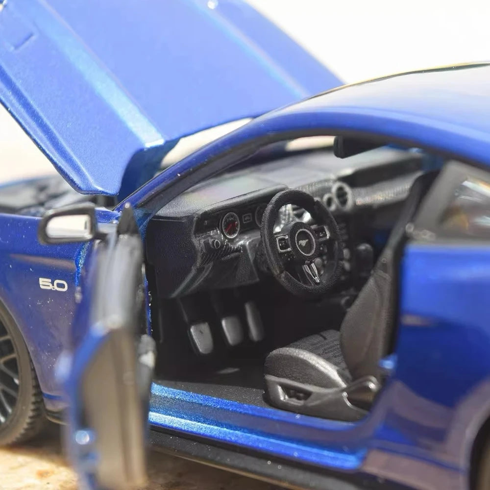 [Maisto] 1:24 Ford 2015 Mustang GT Blue Model Car Die-Cast