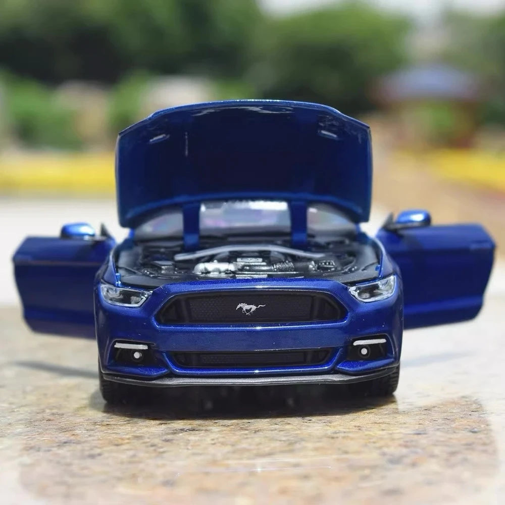 [Maisto] 1:24 Ford 2015 Mustang GT Blue Model Car Die-Cast