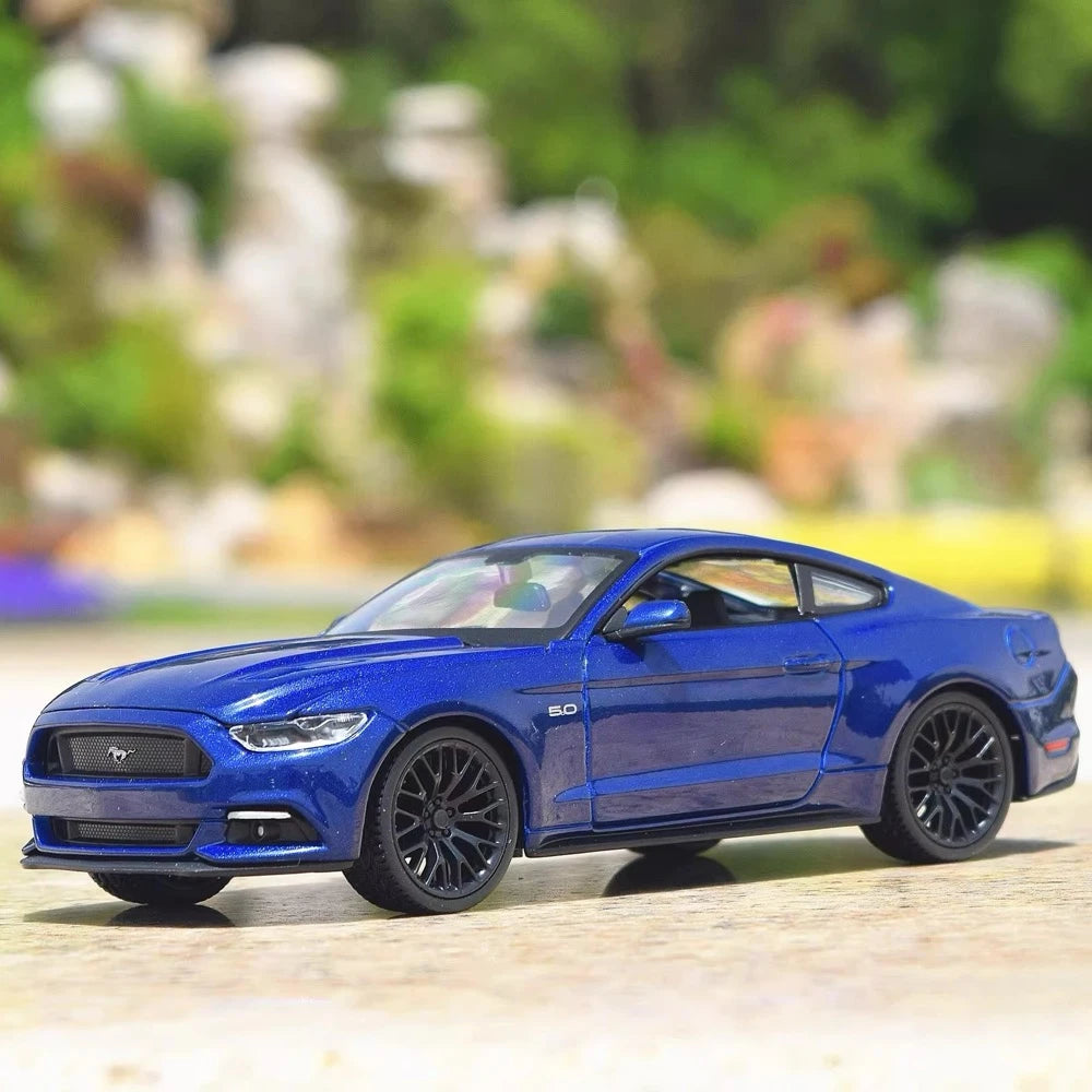 [Maisto] 1:24 Ford 2015 Mustang GT Blue Model Car Die-Cast