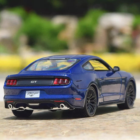 [Maisto] 1:24 Ford 2015 Mustang GT Blue Model Car Die-Cast