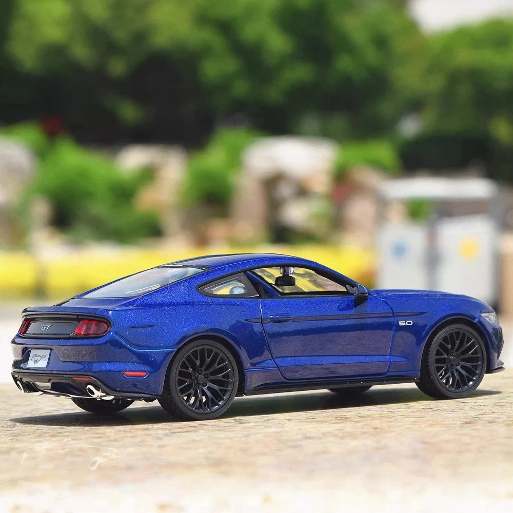 [Maisto] 1:24 Ford 2015 Mustang GT Blue Model Car Die-Cast