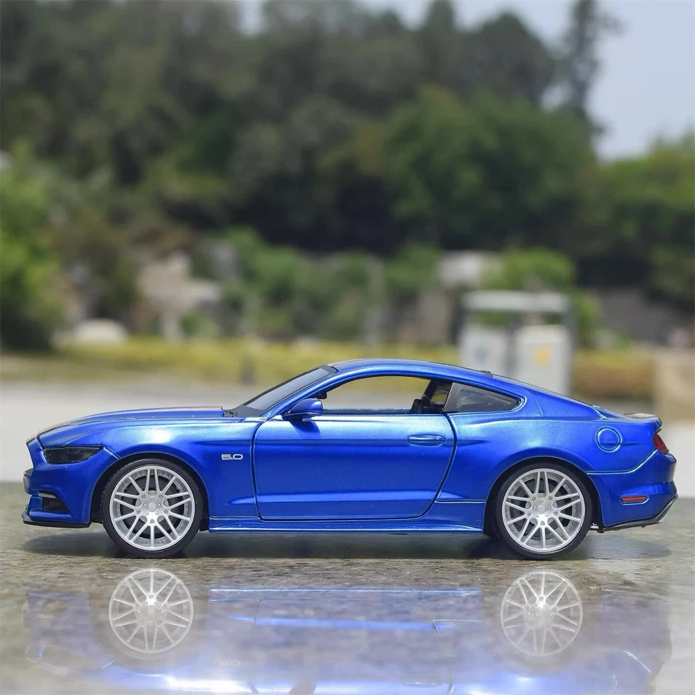 [Maisto] 1:24 Ford 2015 Mustang GT Custom Blue Model Car Die-Cast