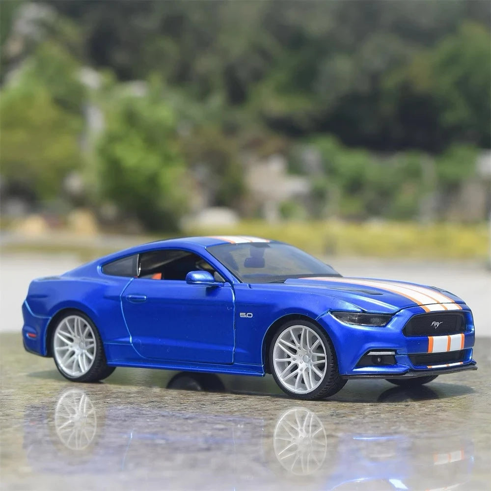 [Maisto] 1:24 Ford 2015 Mustang GT Custom Blue Model Car Die-Cast