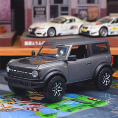 [Maisto] 1:24 Ford 2021 Bronco Gray Model Car Die-Cast