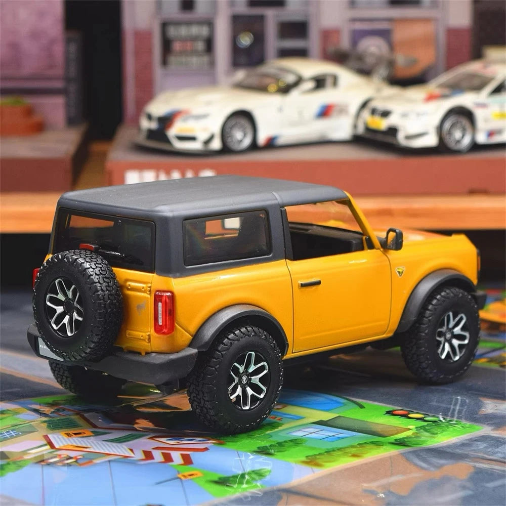 [Maisto] 1:24 Ford 2021 Bronco Orange Model Car Die-Cast