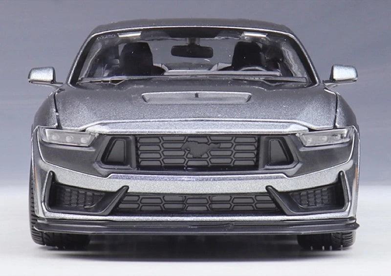 [Maisto] 1:24 Ford 2024 Mustang Dark Horse Gray Model Car Die-Cast