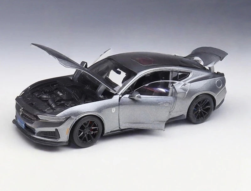 [Maisto] 1:24 Ford 2024 Mustang Dark Horse Gray Model Car Die-Cast