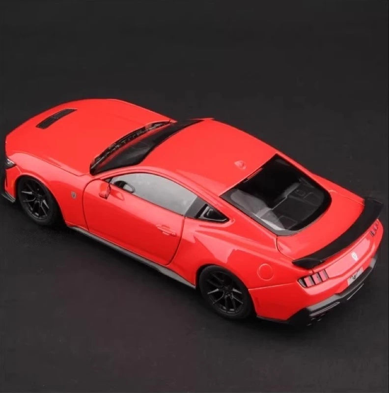 [Maisto] 1:24 Ford 2024 Mustang Dark Horse Red Model Car Die-Cast