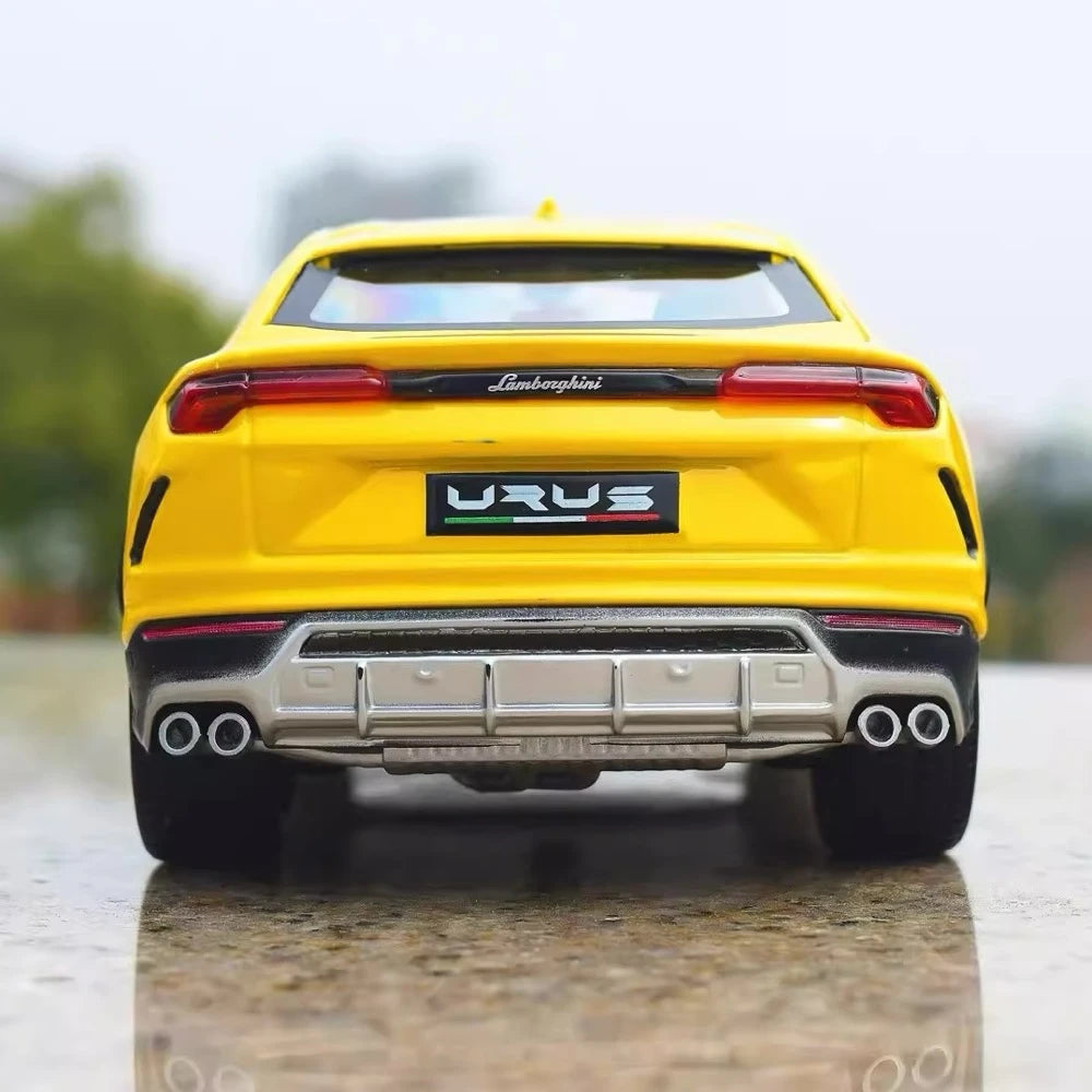 [Maisto] 1:24 Lamborghini 2017 Urus Yellow Model Car Die-Cast