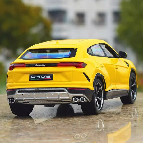 Maisto Lamborghini 2017 Urus Yellow 1:24 – model wyświetlacza odlewany z metalu