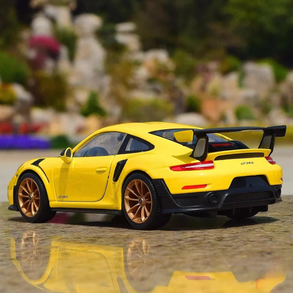 [Maisto] 1:24 Porsche 2018 911 GT2 RS Yellow Model Car Die-Cast
