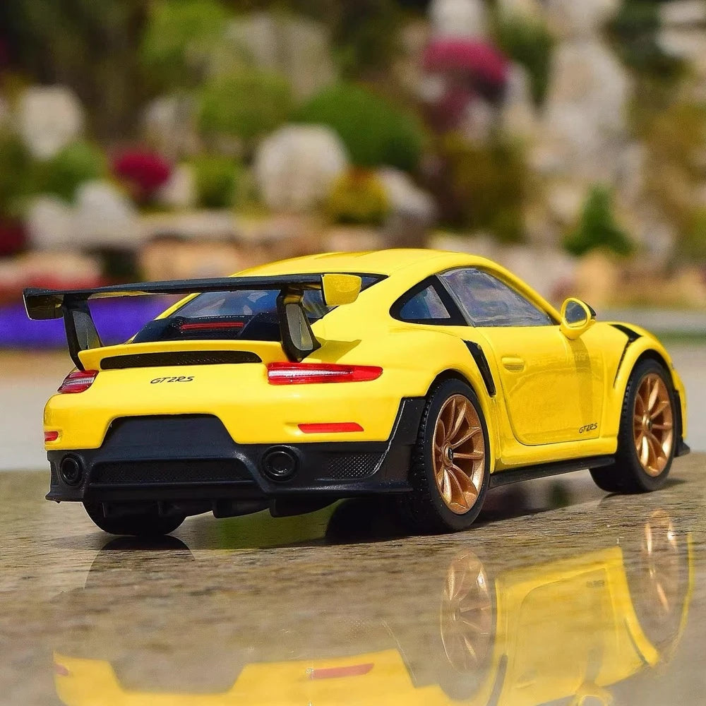 [Maisto] 1:24 Porsche 2018 911 GT2 RS Yellow Model Car Die-Cast