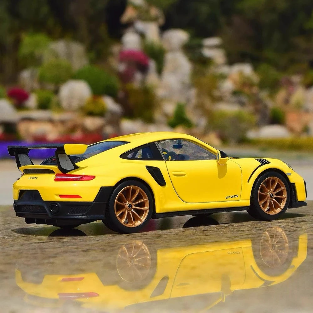 [Maisto] 1:24 Porsche 2018 911 GT2 RS Yellow Model Car Die-Cast