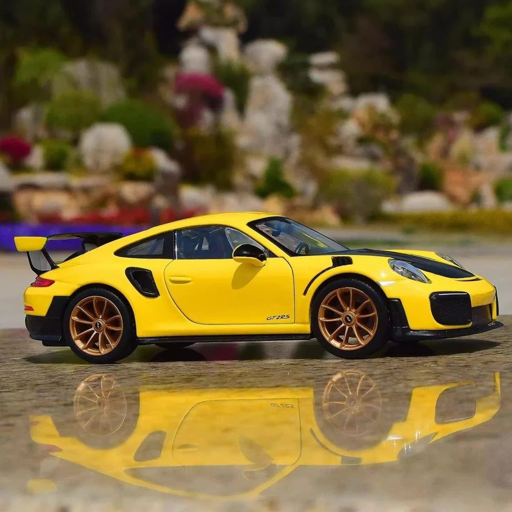 [Maisto] 1:24 Porsche 2018 911 GT2 RS Yellow Model Car Die-Cast
