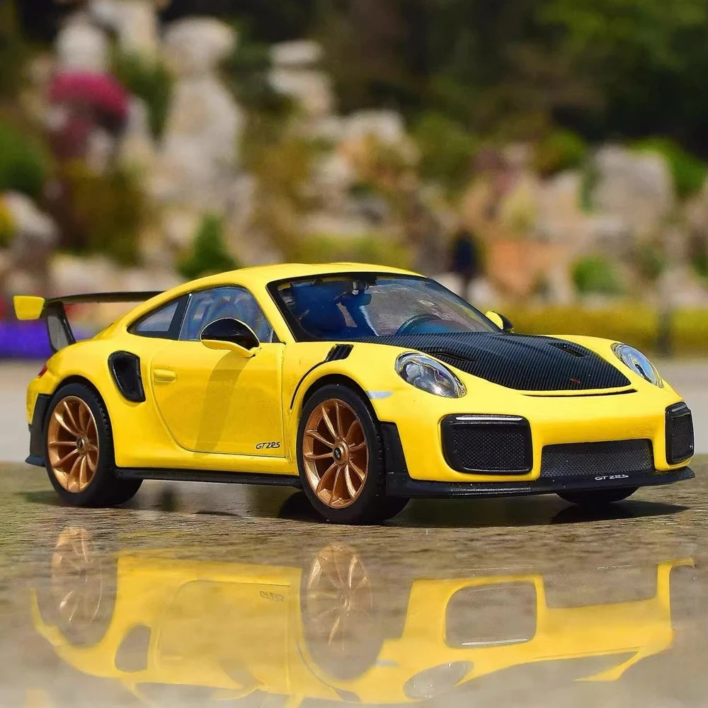 [Maisto] 1:24 Porsche 2018 911 GT2 RS Yellow Model Car Die-Cast