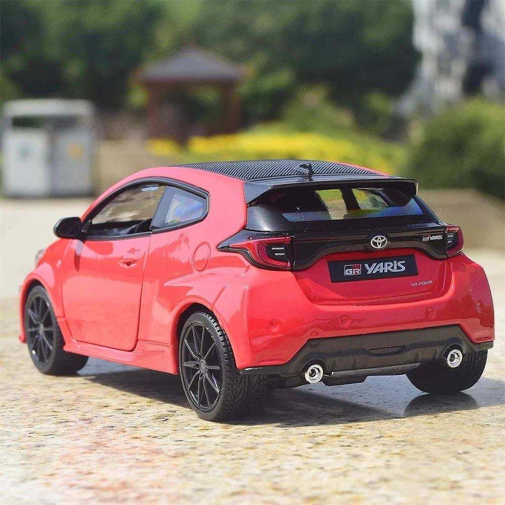[Maisto] 1:24 Toyota 2024 GR Yaris rouge voiture miniature Die-Cast