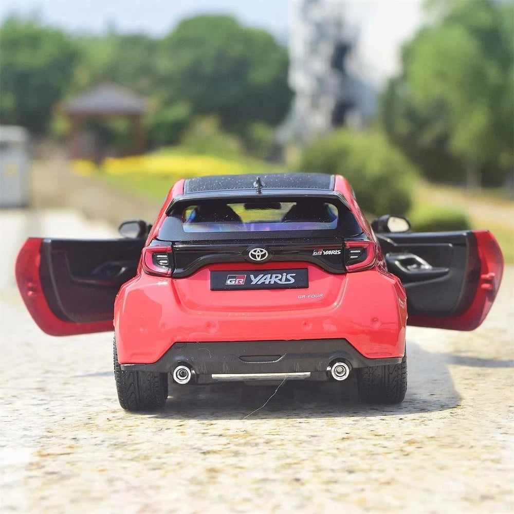 [Maisto] 1:24 Toyota 2024 GR Yaris Red Model Car Die-Cast