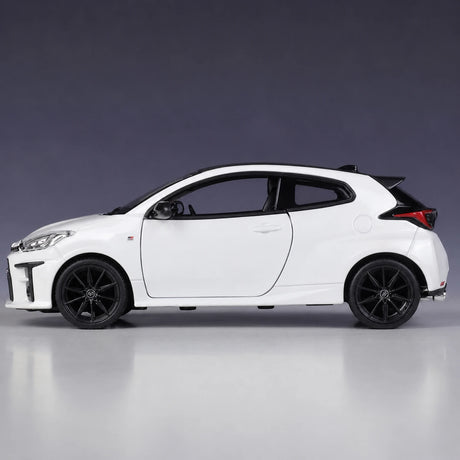 Maisto Toyota 2024 GR Yaris White 1:24 – model wyświetlacza odlewany z odlewu