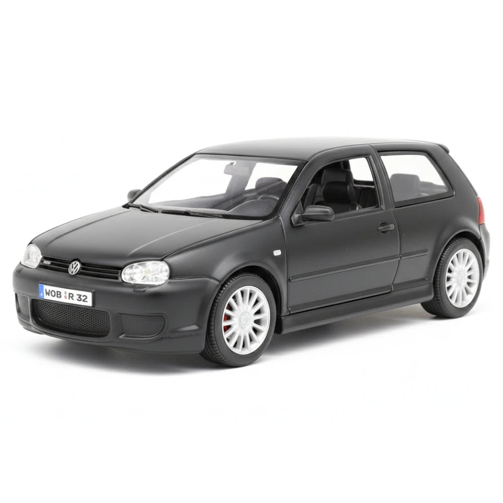 [Maisto] 1:24 Volkswagen 2004 Golf R32 Black Model Car Die-Cast