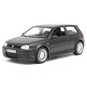 [Maisto] 1:24 Volkswagen 2004 Golf R32 Black Model Car Die-Cast
