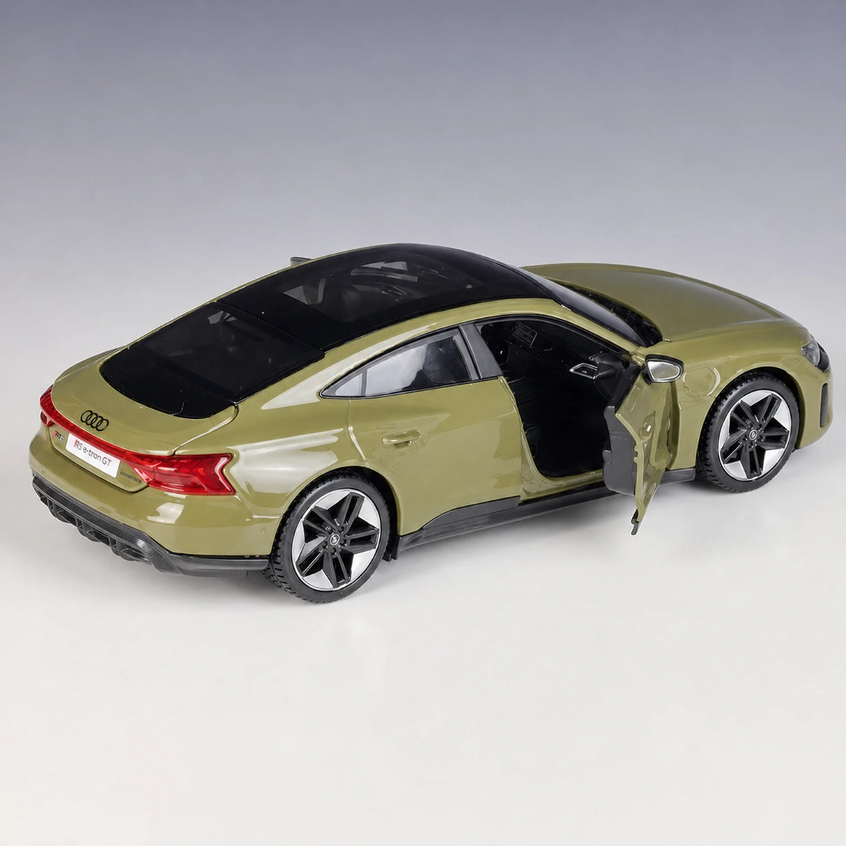 مايستو Audi 2022 RS إي-ترون GT الأخضر 1:24 – نموذج عرض مصبوب، مصبوب.