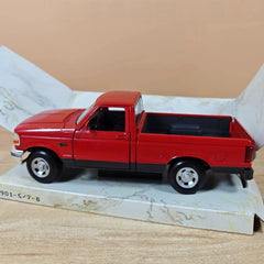 [Maisto] 1:25 Ford 1992 F-150 Red Model Car Die-Cast