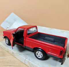 [Maisto] 1:25 Ford 1992 F-150 Red Model Car Die-Cast