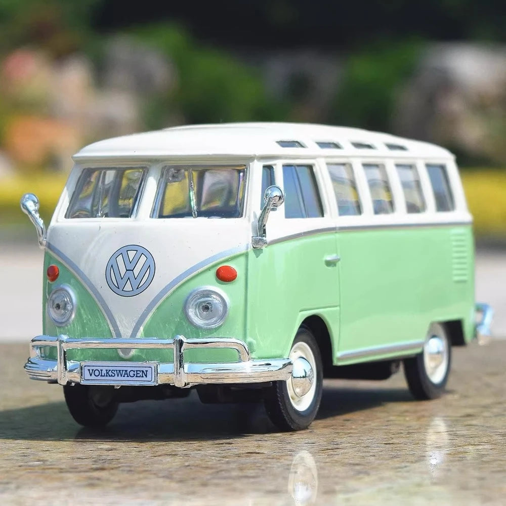 [Maisto] 1:24 Volkswagen 1962 T1 Microbus Green Model Car Die-Cast
