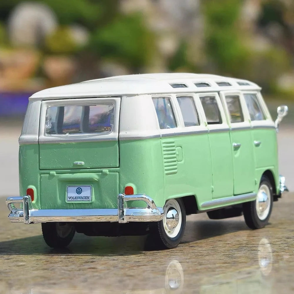 [Maisto] 1:24 Volkswagen 1962 T1 Microbus Green Model Car Die-Cast
