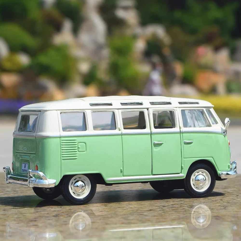 [Maisto] 1:24 Volkswagen 1962 T1 Microbus Green Model Car Die-Cast